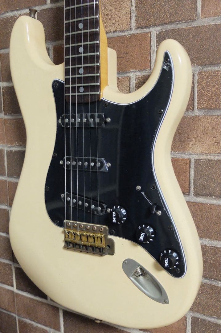 ノーブランド　ストラトタイプエレキギター