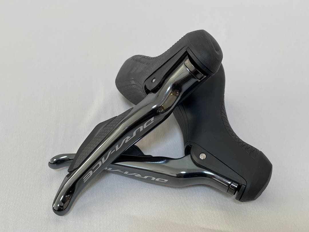 シマノDURA－ACE Di2デュアルコントロールレバー「ST‐R9170」新品