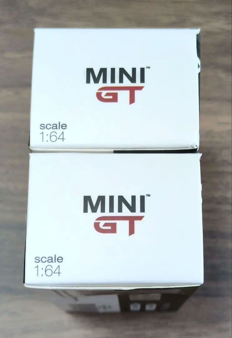 ミニカー MINI GT  M4 Yas Marina Blue llic