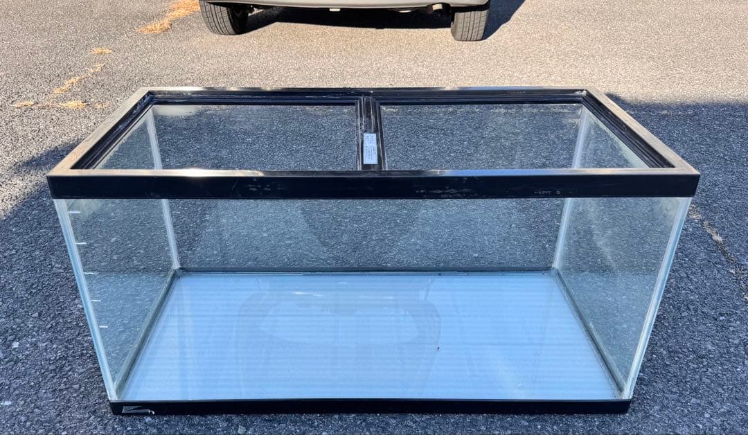 栃木県　引き取り限定　ガラス水槽 90cm 50km以内は送料無料です。