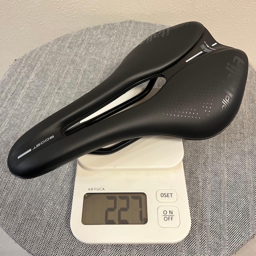 Selle Italia NOVUS BOOST EVO セライタリア サドル