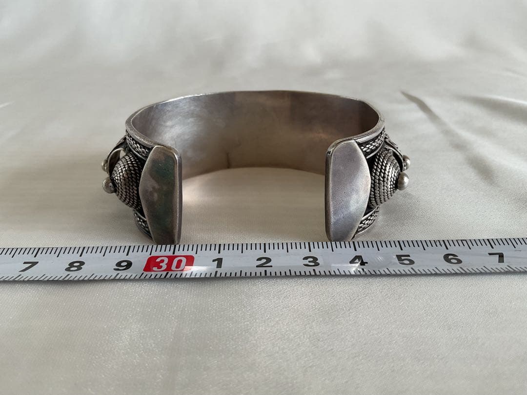 ☆ヴィンテージ！シャムシルバー「銀細工バングル」