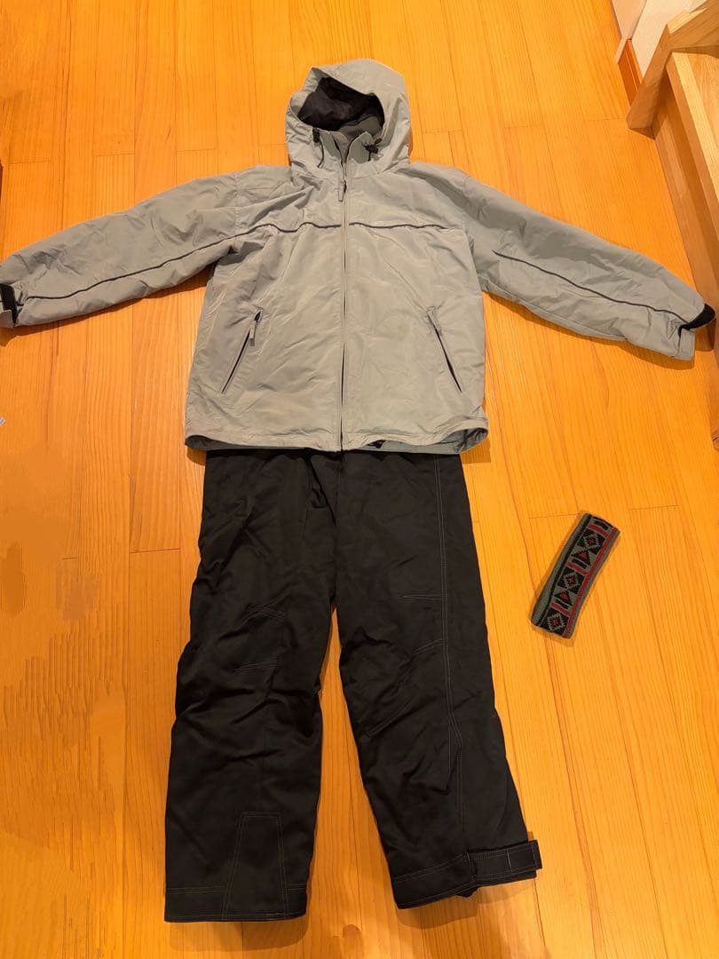 【2回使用/中古】スキーウェア スノーボード用ウェアセット（グレー/ブラック）
