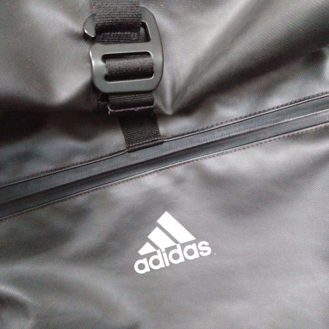 アディダス　バックパック　黒