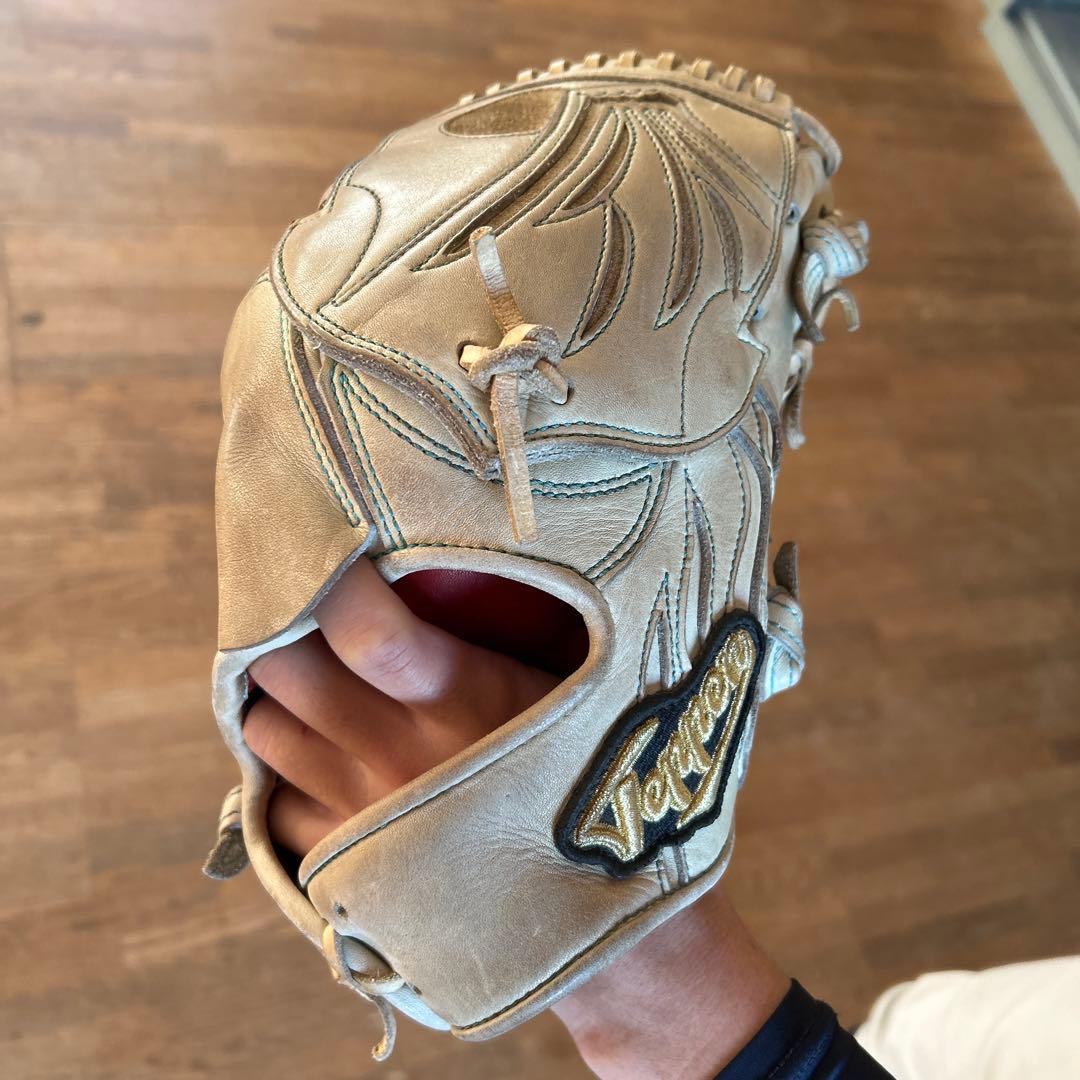 硬式野球グローブ　投手用