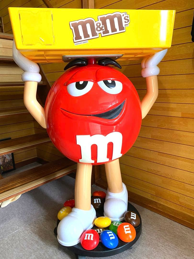 値下げ　エムアンドエムズ　店頭用ディスプレイ