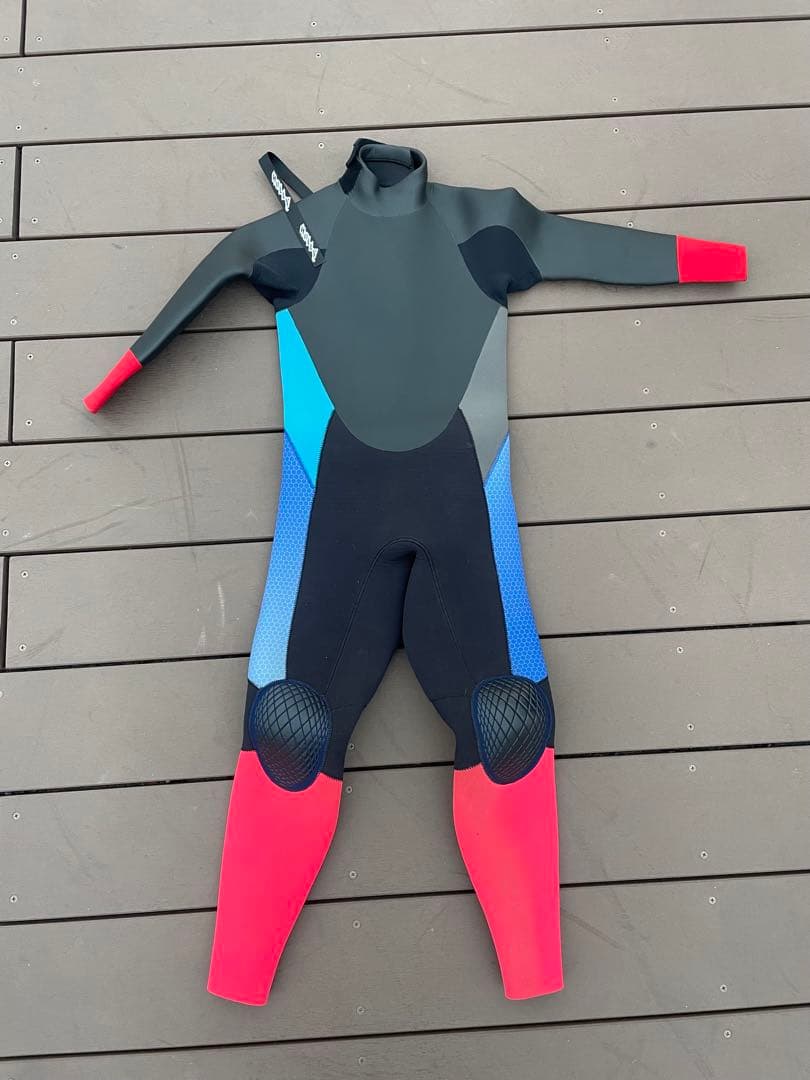 ウエットスーツ　子供　5×3mm 冬用　ハリー