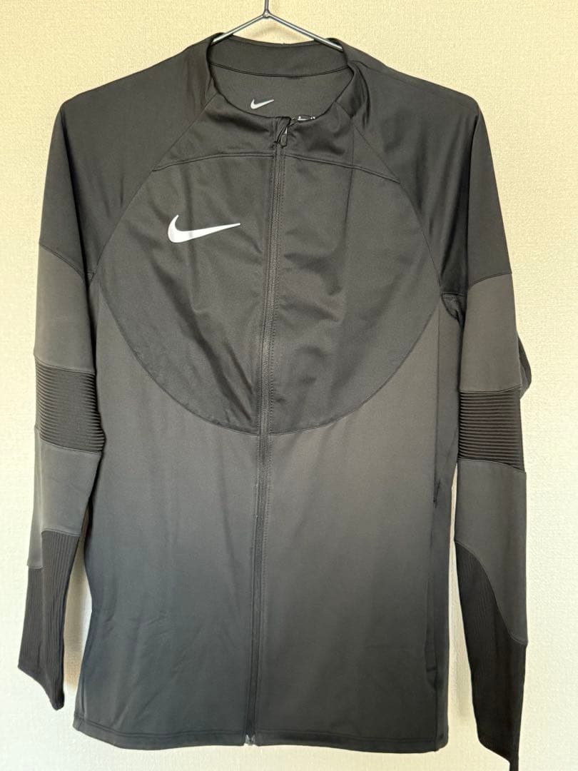 ナイキ　ストライク ウィンターウォーリアー ドリルトップ　S 定価11,500円