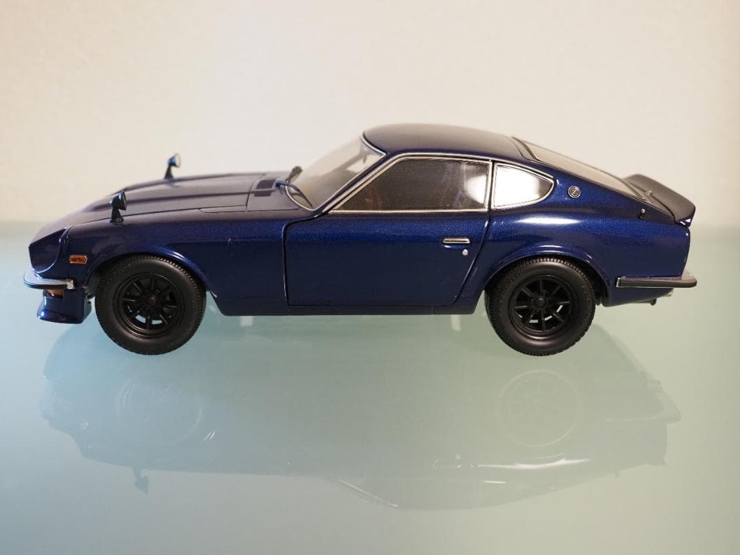 京商 1/18 日産 フェアレディ Z S30 ブルーメタリック 初期版