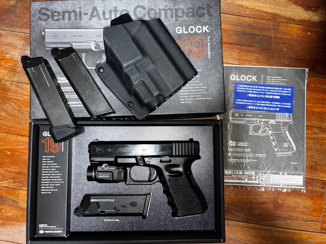 東京マルイ G19 Gen3 予備　ライト　ホルスターマガジンセット