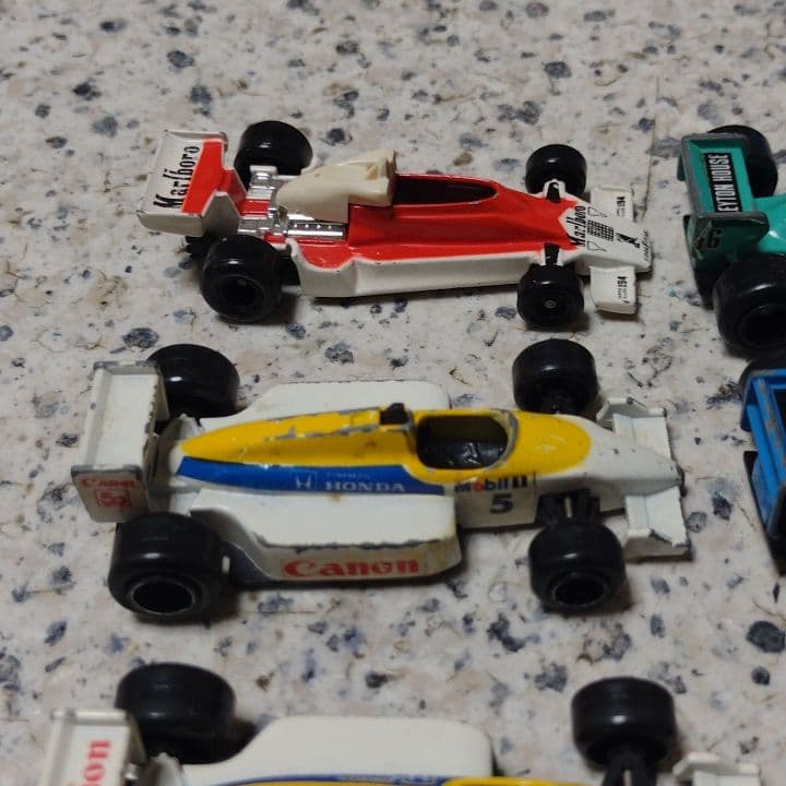 トミカ　F1シリーズ　８台　中古品