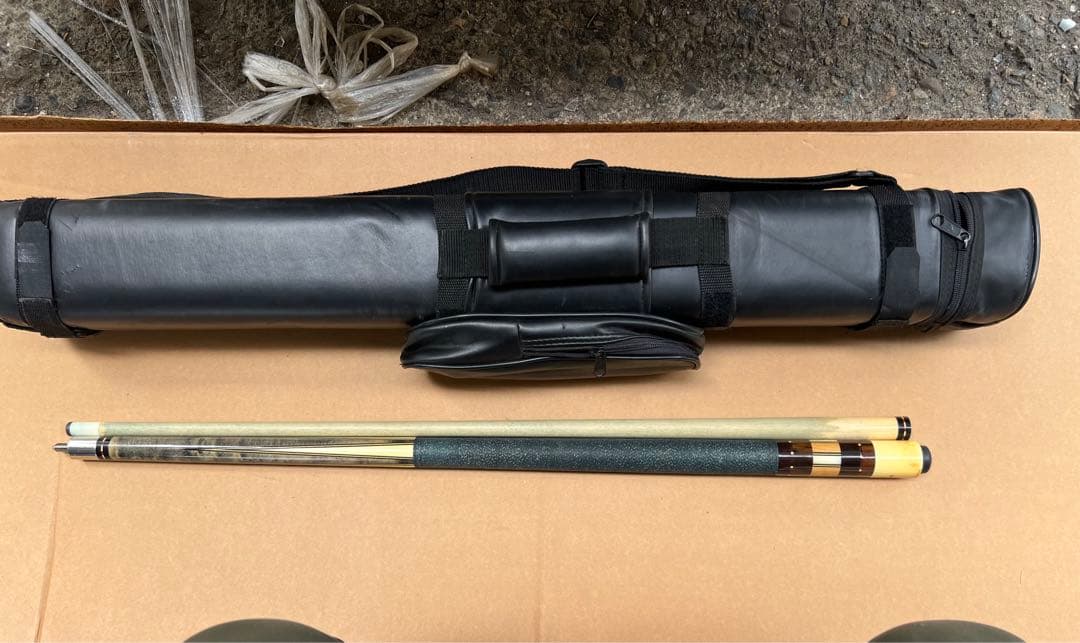 アダ-チ ビリヤードキュー ケース付き2本セット。