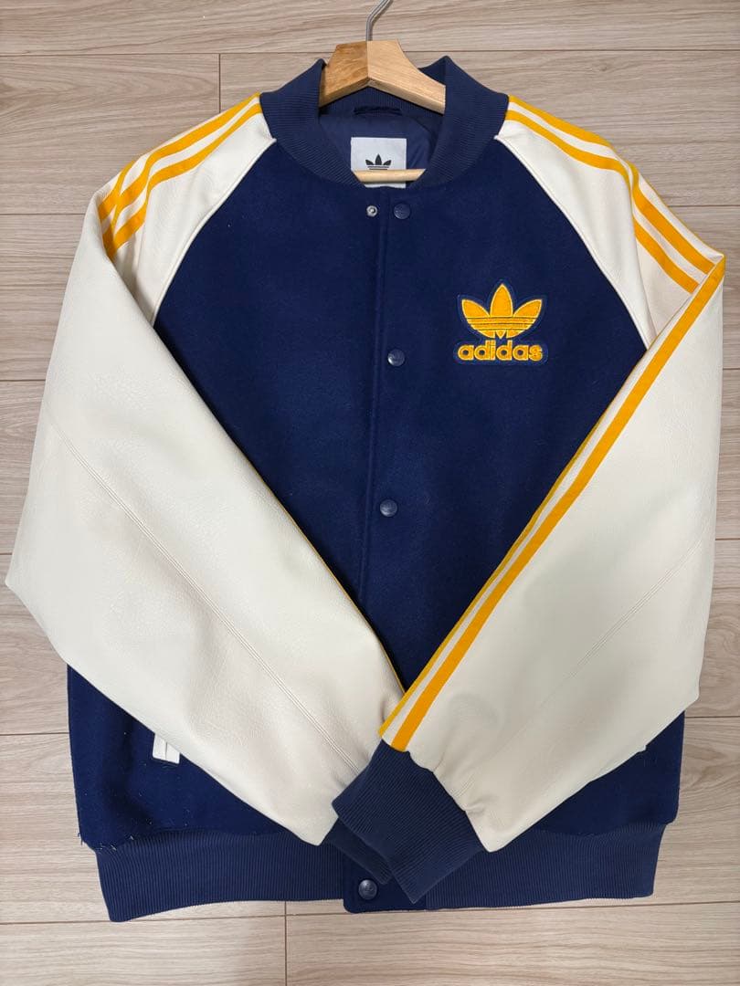 【美品】Adidas ジャンパー