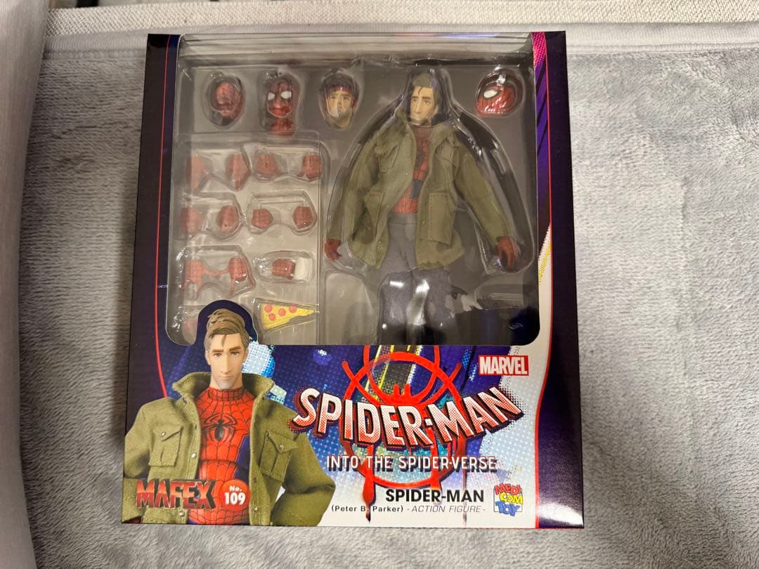 MAFEX No.109スパイダーマンスパイダーバース ピーターBパーカー