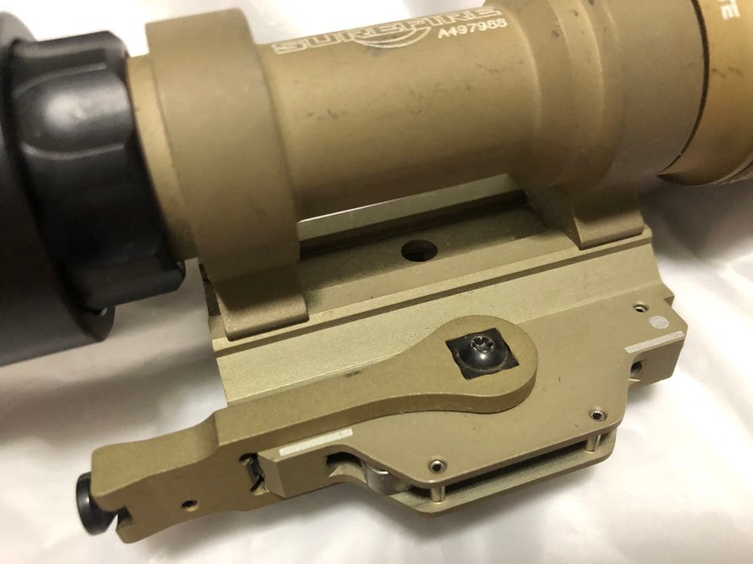 米軍実物SureFire M952V TAN LED/IR ウェポンライト