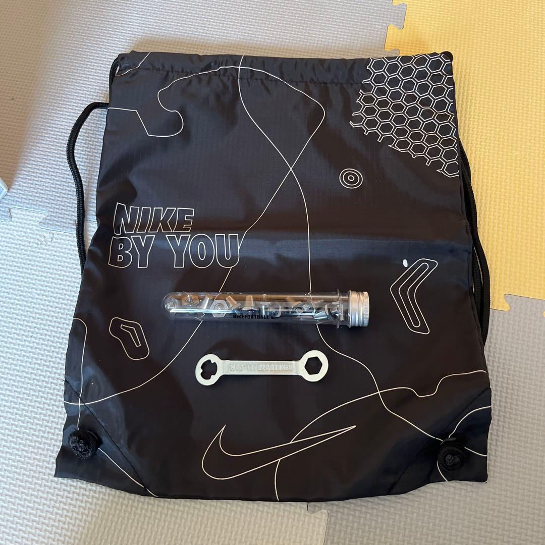 NIKE BY YOUナイキファントムビジョンSG 30cm