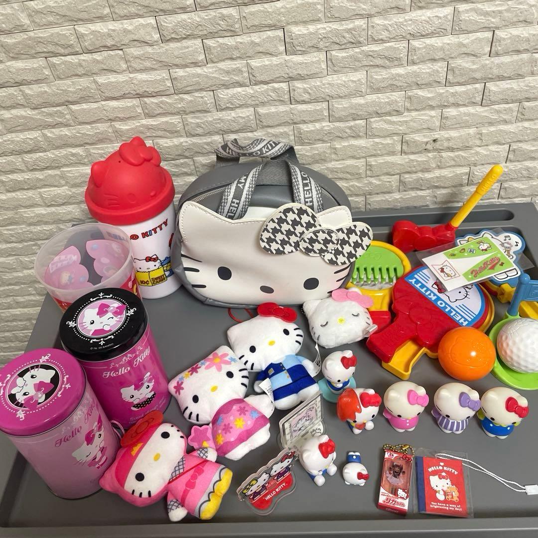 ハローキティグッズまとめ売り　アクリルスタンド・タンブラーなど