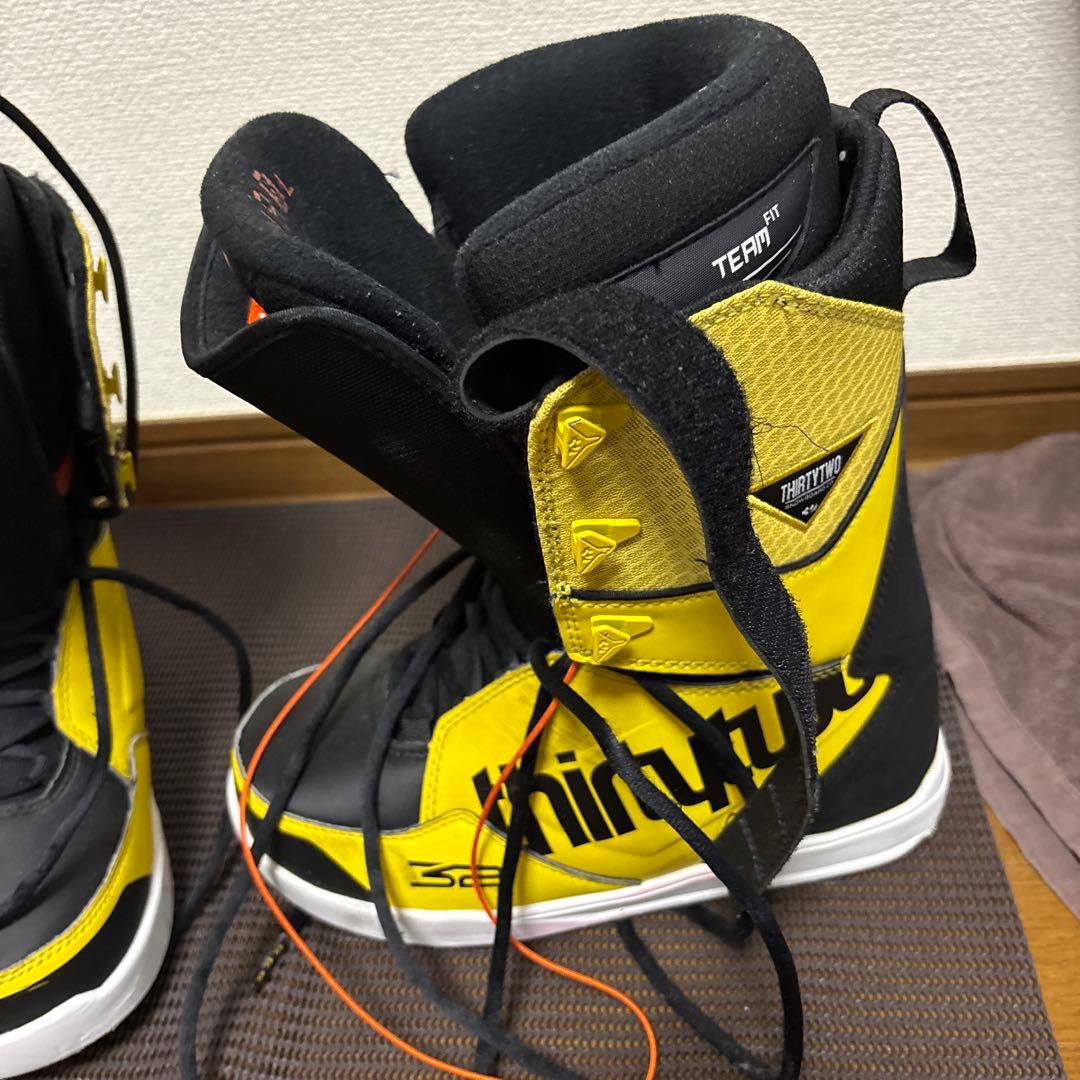 Thirty Two (32) LASHED 27.0cmスノーボードブーツ