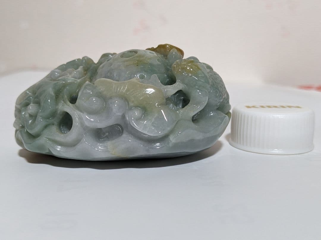 ♦中国美術工芸品 翡翠 蛙 龍 神獣文様 透し彫り 文鎮 ペンダント他 置物飾り