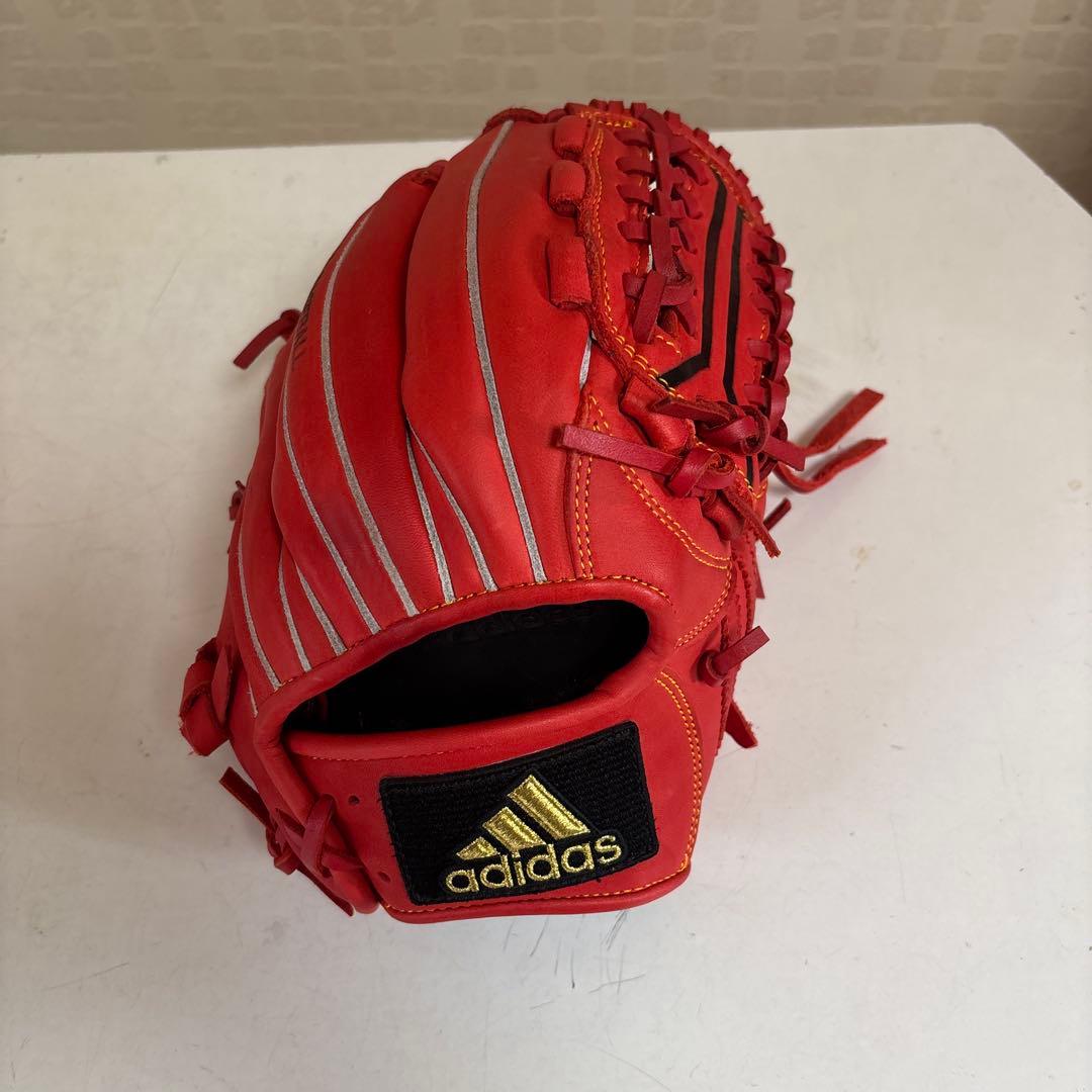 adidas 硬式グローブ レッド
