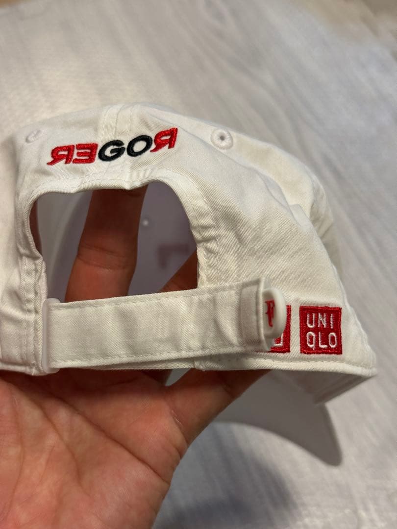 UNIQLO REGOR RFエンブroideryキャップ　ロジャーフェデラー
