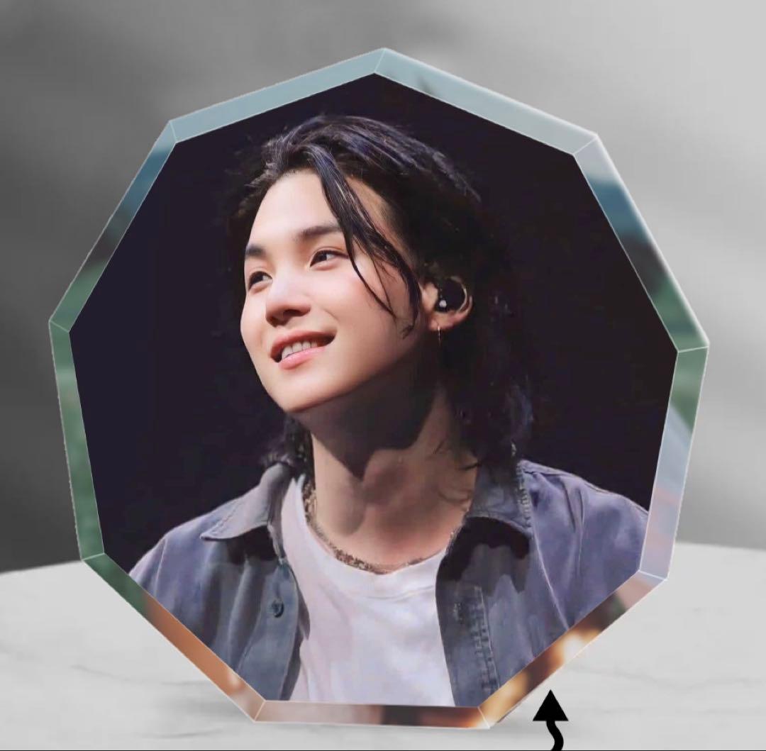 SUGA ユンギ　センイルグッズ アクリルブロックスタンド付き