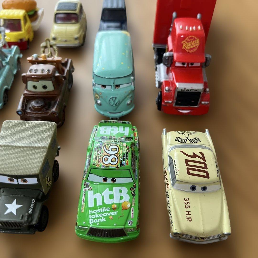 トミカ　カーズ　ミッキーマウス等　セット売り