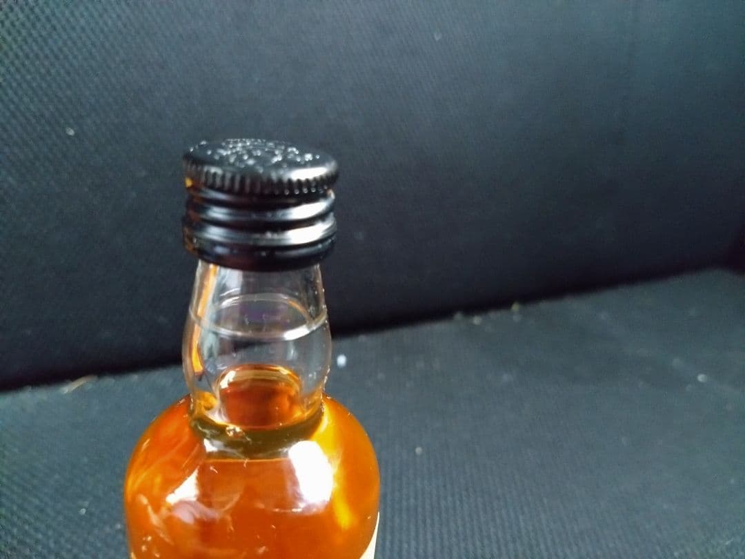 山崎蒸溜所秘蔵モルト ミニボトル 箱付き　50ml 43%