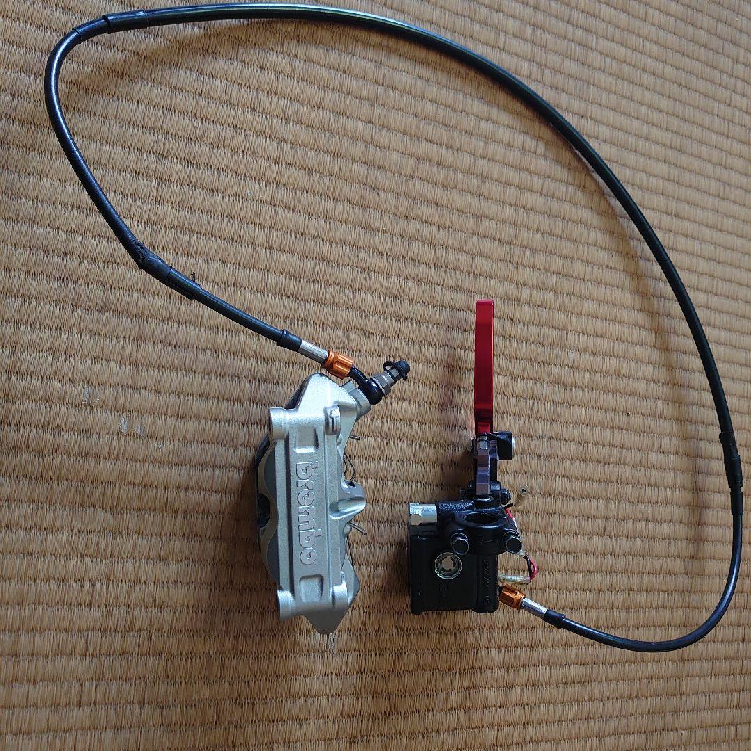 WR250X bremboキャリパー サポート付き