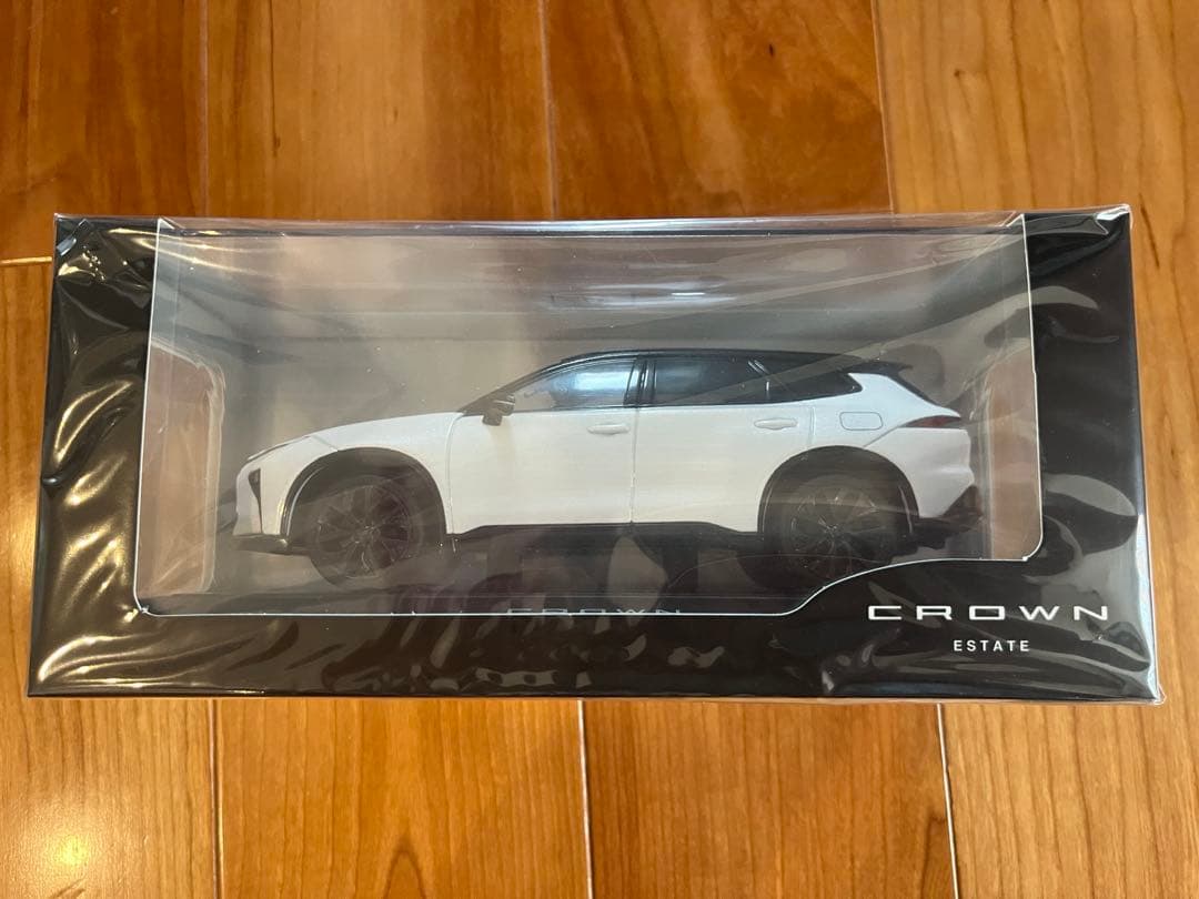 トヨタCROWN ESTATEミニカー 新品未使用