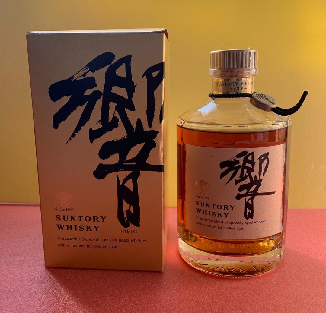SUNTORY  響　（金ラベル）