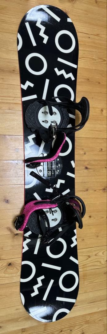 未使用 スノーボード 板 ビンディングセット FLUX ピンク ブラック