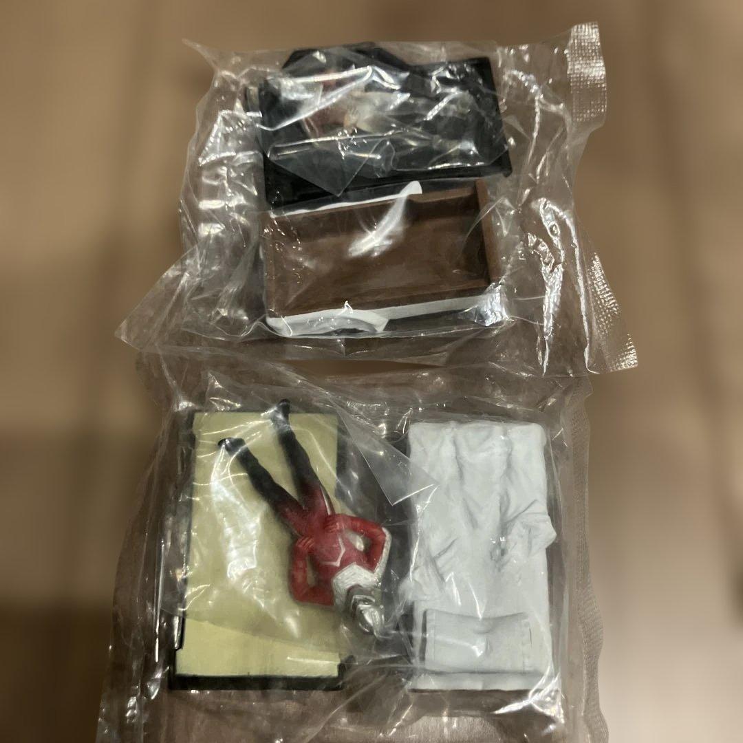 【ウルトラ怪獣名鑑 シークレット品】史上最大の侵略 カラー＆クリアver.