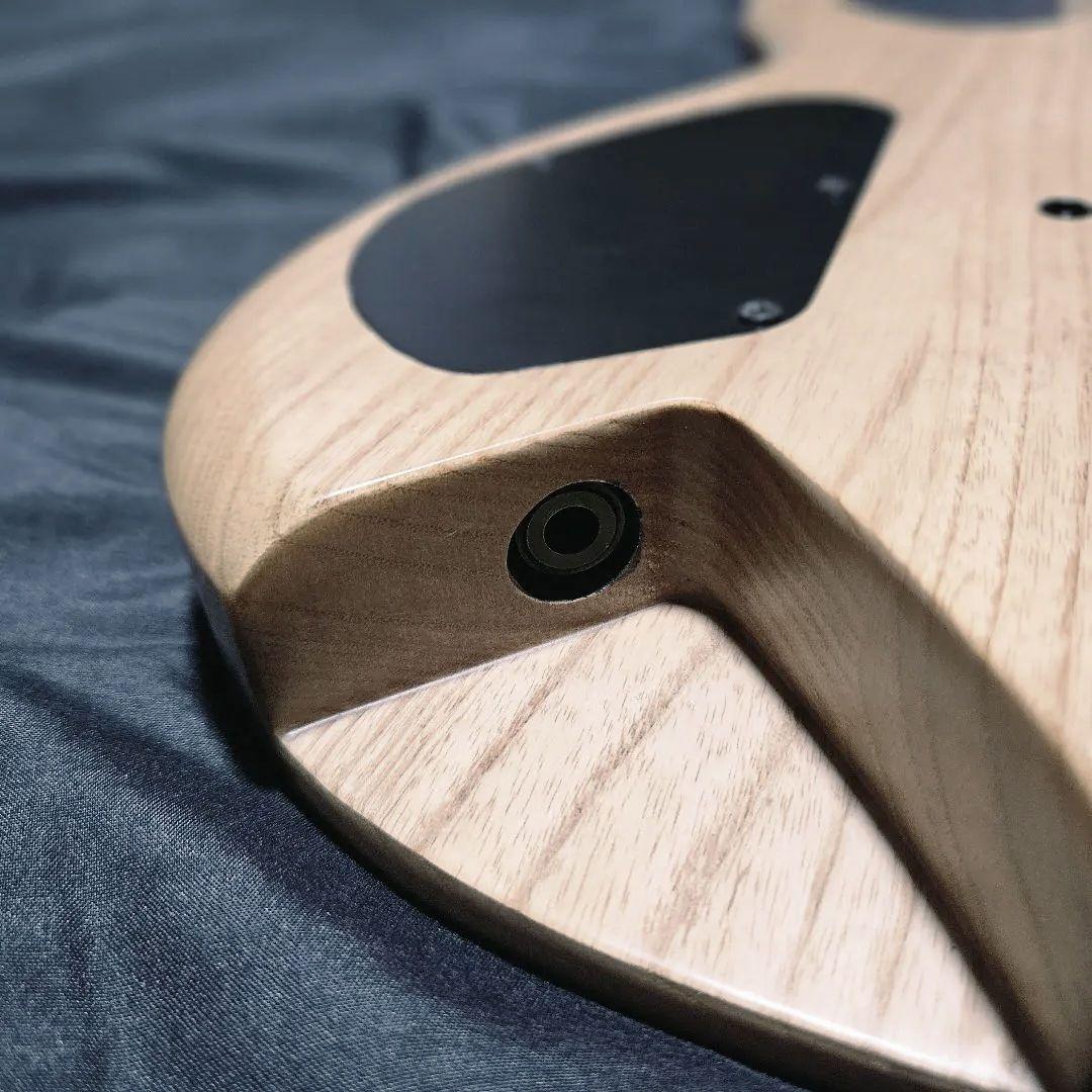 最終値下げ Inyen Vina Guitars 8弦ギター