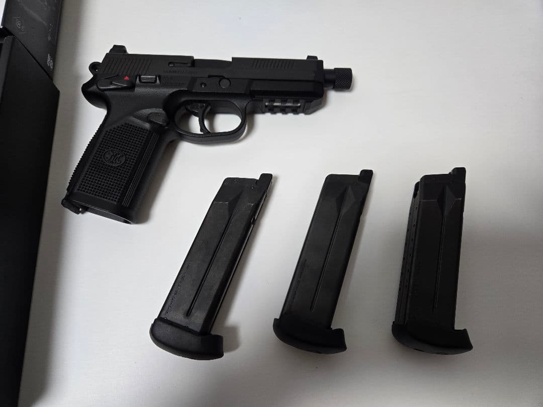東京マルイ FNX-45 ガスガン ブラック　スペアマガジン3本つき