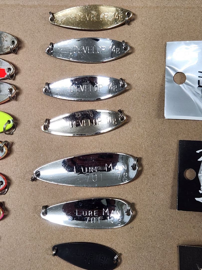 スプーンルアーセット 多色 35個4g～25g