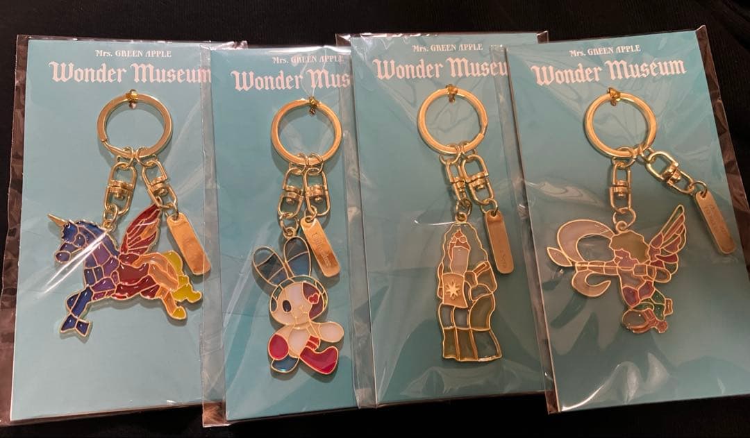 wonder museum ステンドグラスキーホルダー4種