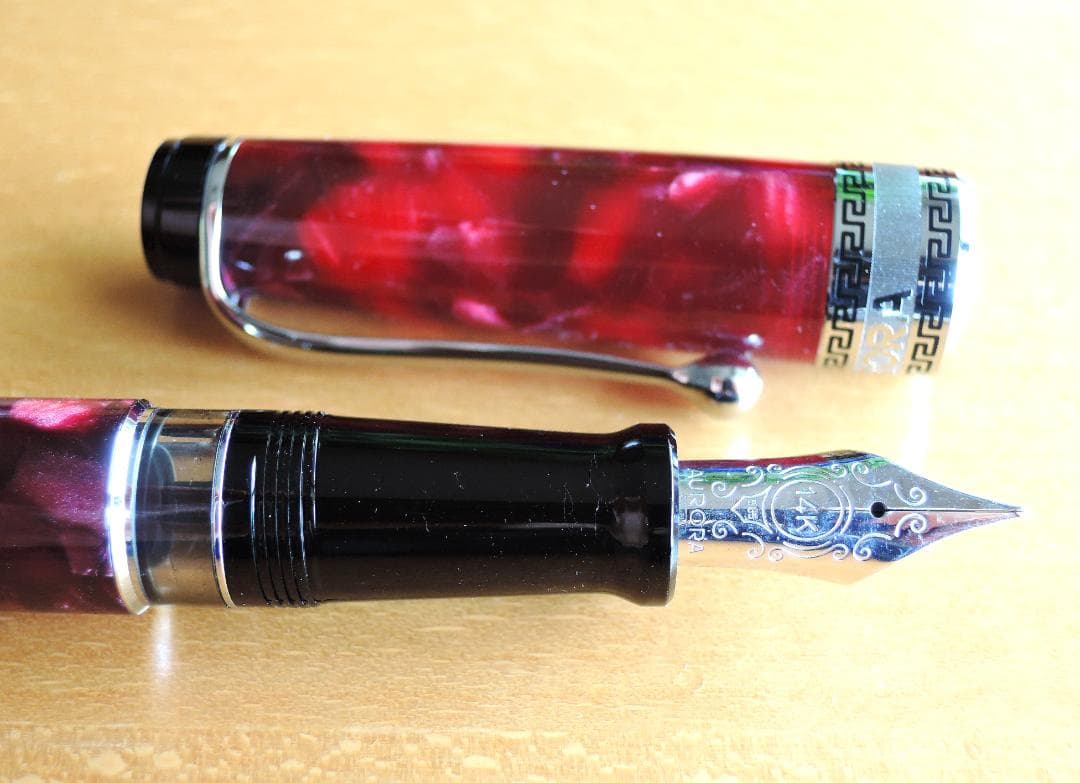 アウロラ AURORA オプティマ 万年筆 バーガンディＭ