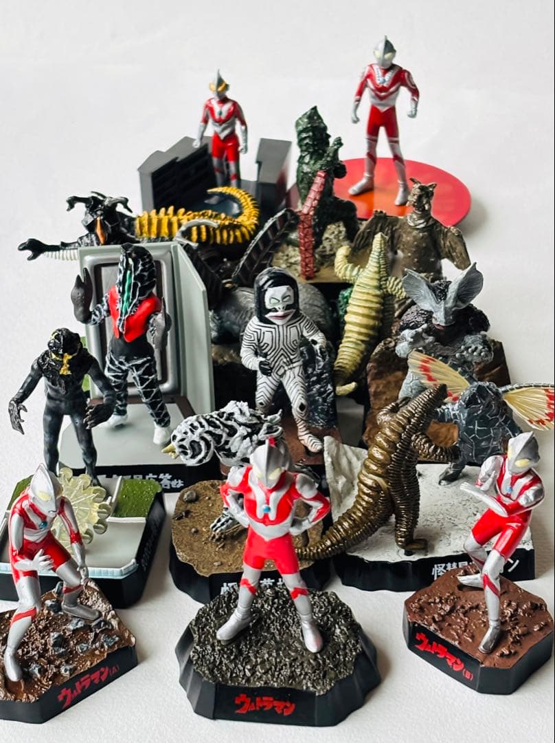 ウルトラ怪獣名鑑　16種セット