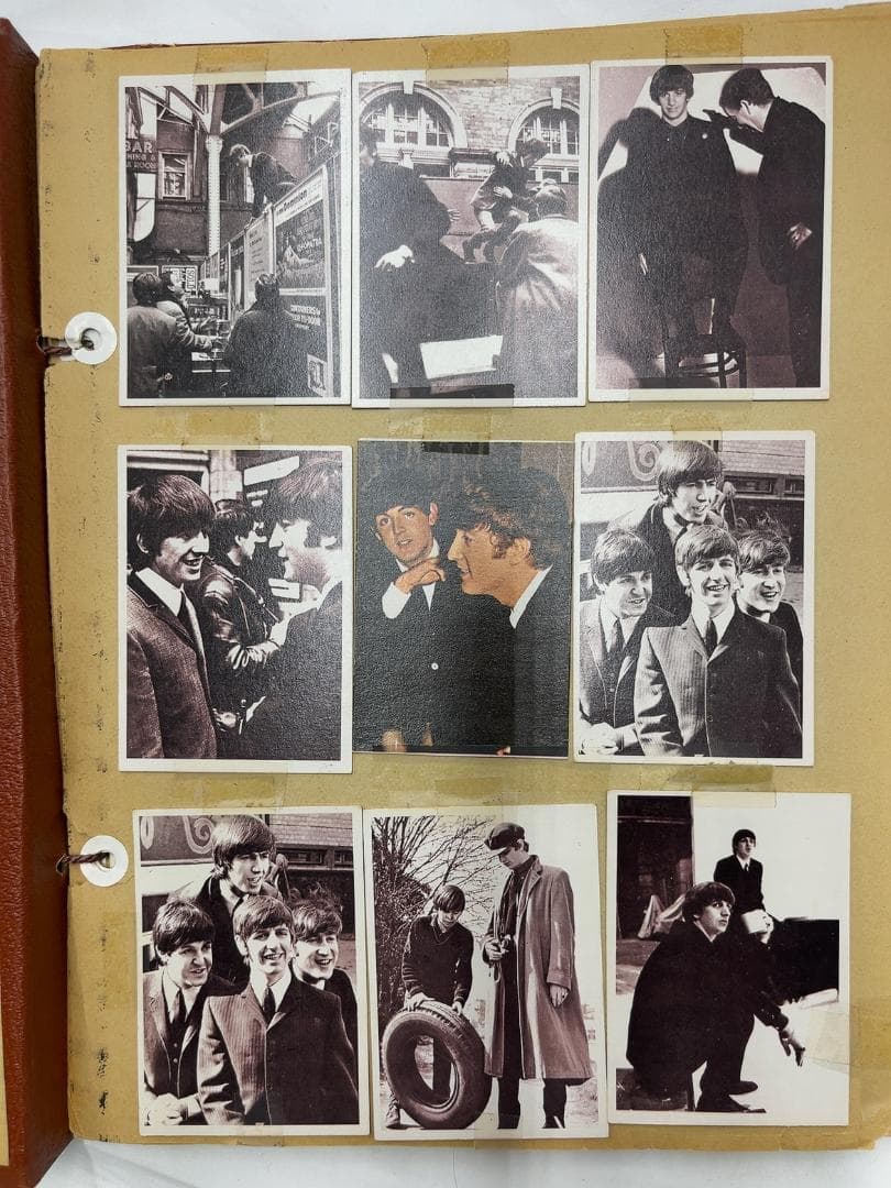 ビートルズ　TOPPS トレーディングカード135枚入りスクラップブック