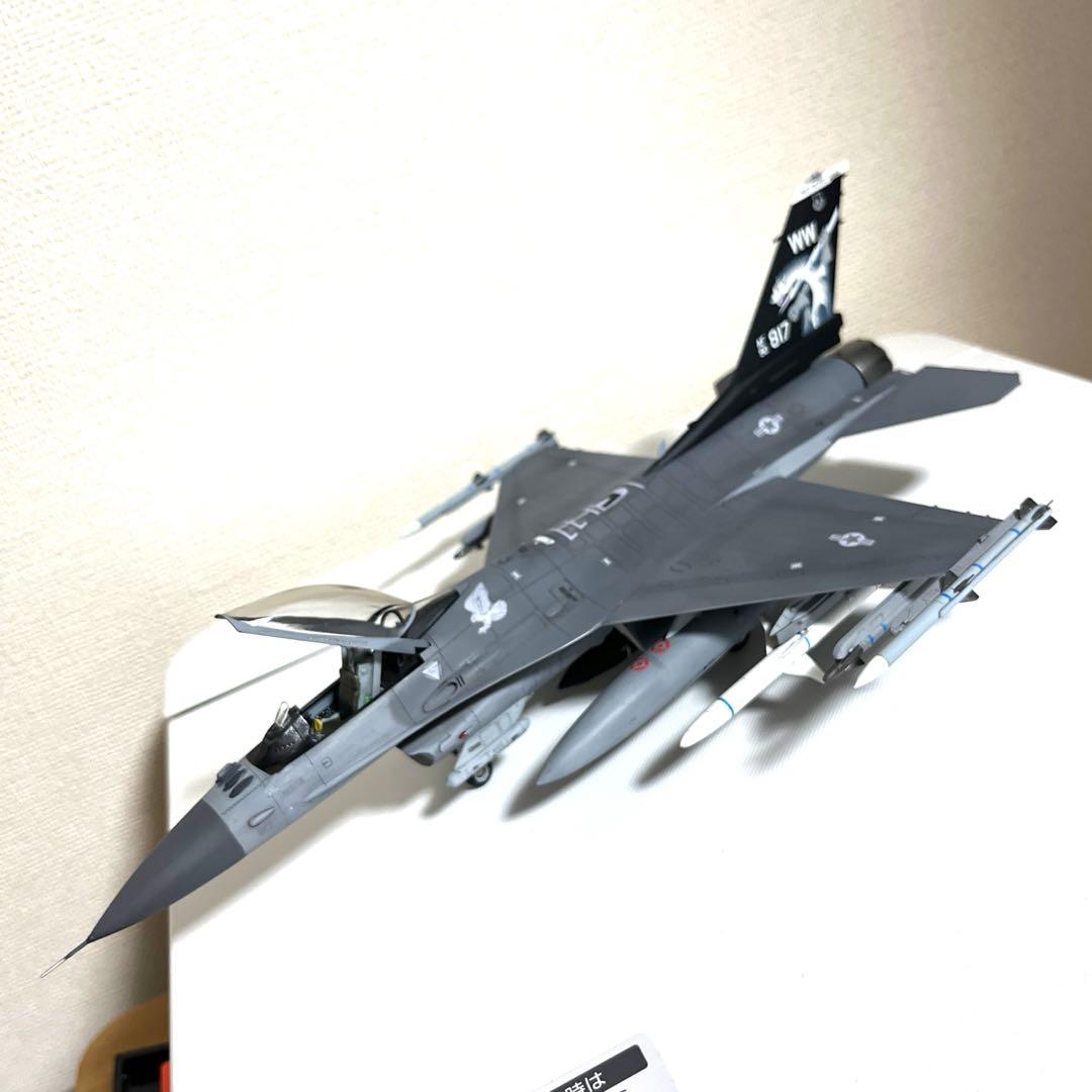 戦闘機プラモデル完成品1/48ハセガワF-16ファイティングファルコン
