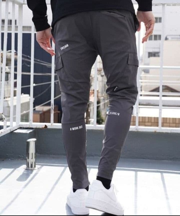 LUXE/R GOLF ストレッチ布帛カーゴパンツ 45940GRM②