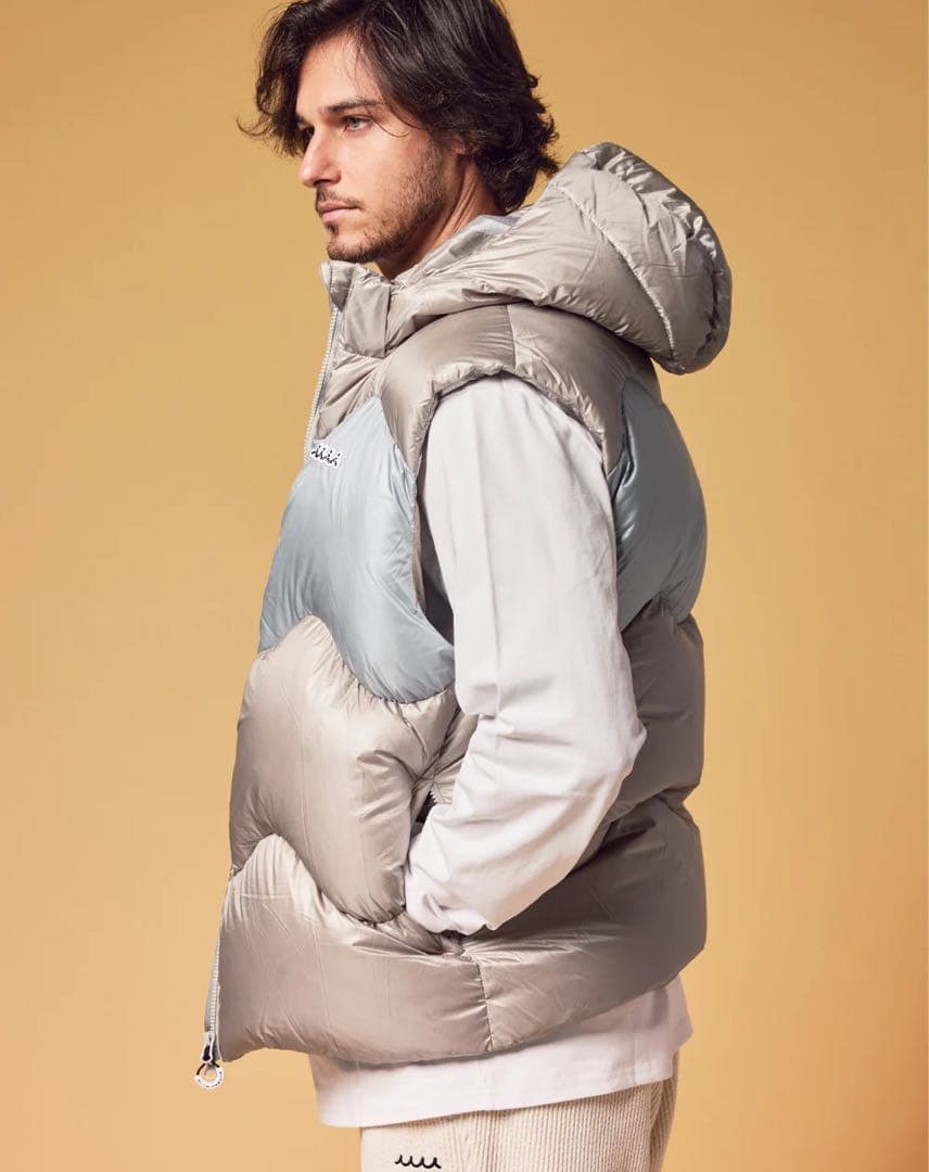 XLサイズ　新品定価68200円　ムータマリンゴルフ　メンズ　ダウンベスト