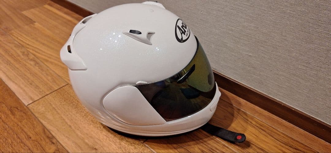 Arai ホワイト ヘルメット QUANTUMーJ