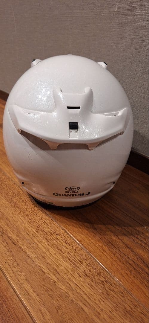 Arai ホワイト ヘルメット QUANTUMーJ