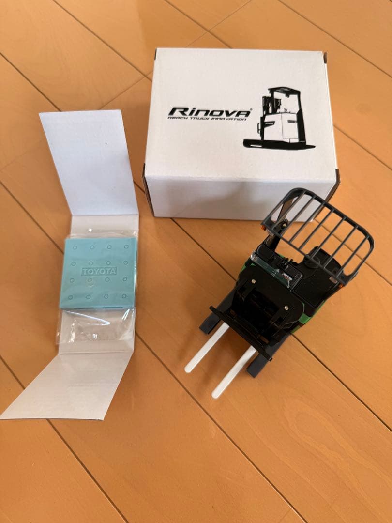 【非売品】TOYOTA L&F フォークリフト ミニカー (2セット)