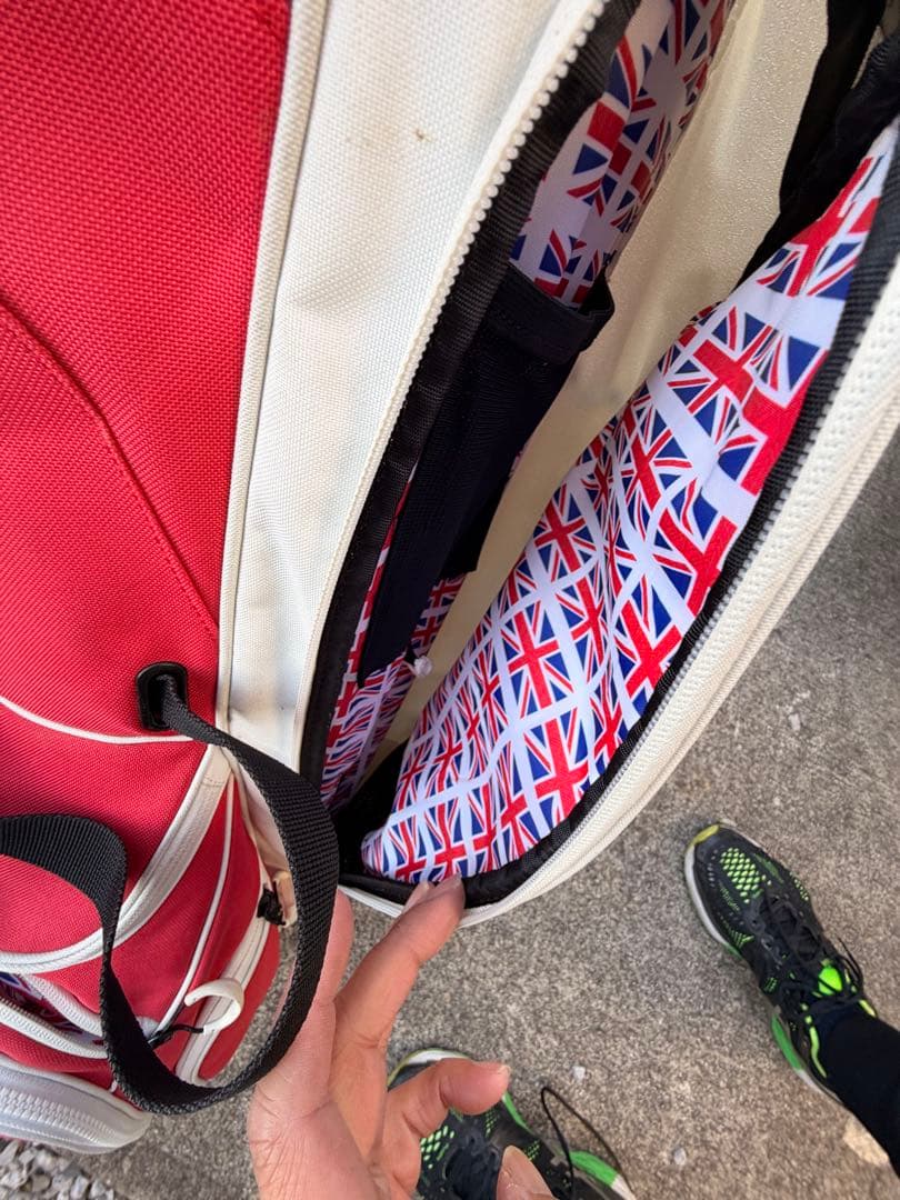 TaylorMade ゴルフバッグ 赤/白 スタンド付き