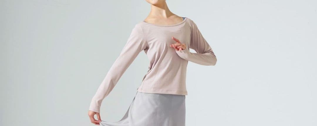 11日限定お値下げ　チャコット　ロングスリーブトップ　バレエ　ヨガ