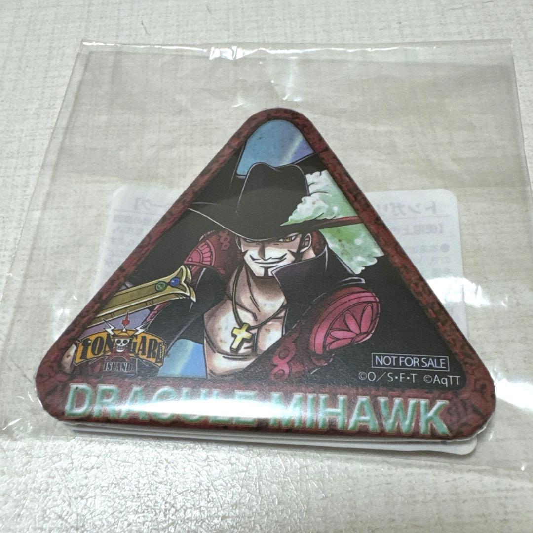 ワンピースタワー限定 トンガリ缶バッジ ジュラキュール・ミホーク 非売品 未開封