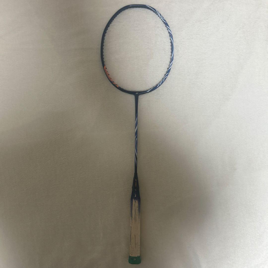 バドミントンラケット アストロクス100zz3ug4　ダークネイビー ジャンク品